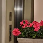 Aparthotel Omer Hayyam Suites 3*