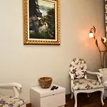 Omer Hayyam Suites Aparthotel
