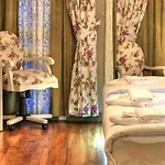 Omer Hayyam Suites Aparthotel