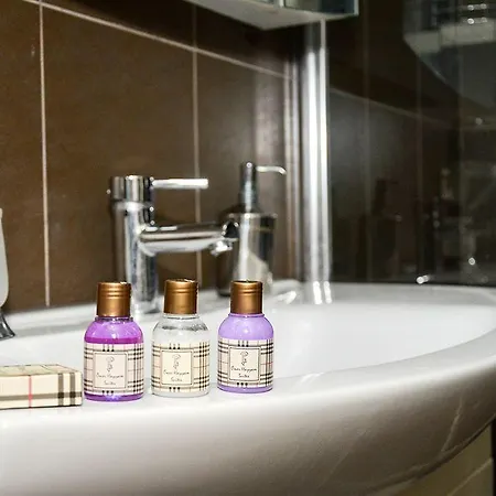 Omer Hayyam Suites Appart hôtel