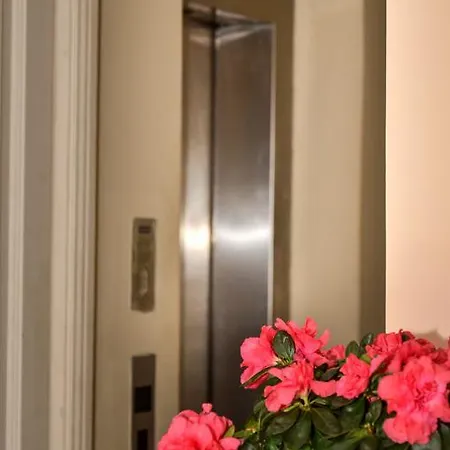 Omer Hayyam Suites Istanboel
