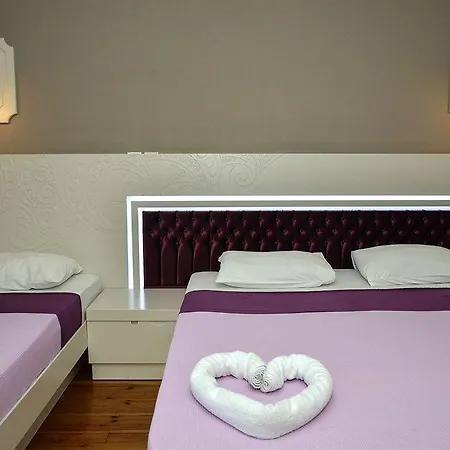 Omer Hayyam Suites 3*