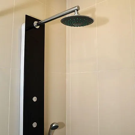 Omer Hayyam Suites 3*