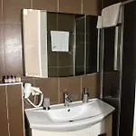 Omer Hayyam Suites Aparthotel 3*