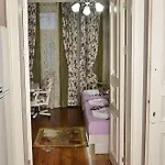 Omer Hayyam Suites Aparthotel