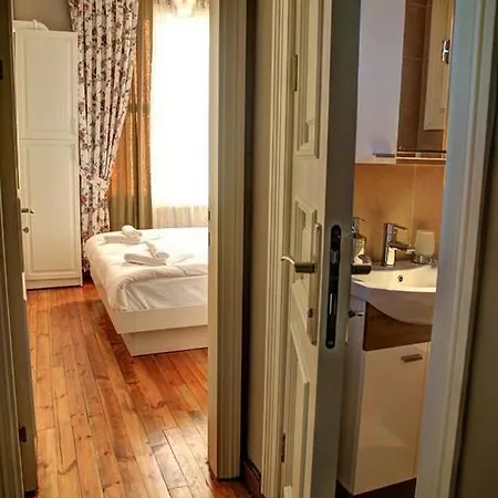 Omer Hayyam Suites Lägenhetshotell Istanbul