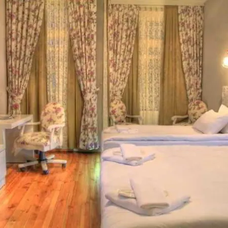 Lägenhetshotell Omer Hayyam Suites